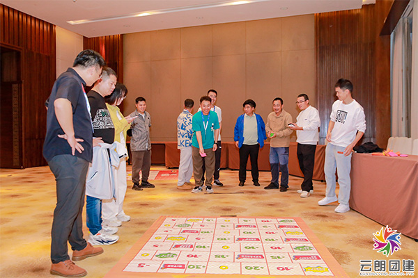 南京互動團建項目—挑戰(zhàn)100分
